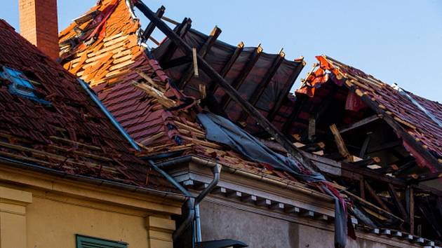 Podle meteorologů městečko Bützow jižně od přístavního města Rostock zasáhlo tornádo.