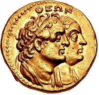 Přístav Berenice Troglodytica získal jméno po Ptolemaiově matce Bereniké I., manželce Ptolemaia I. Sótéra (na minci jsou vyobrazeni oba manželé)