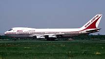 Letadlo Boeing společnosti Air India, využíváno na trase z Toronta do Bombaje. V tomto letounu explodovala 23. června 1985 nastražená nálož. Snímek byl pořízen pouhých 23 dní před teroristickým útokem.