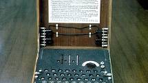 Přístroj Enigma (později označována jako Ultra), verze se třemi rotory pro německou armádu