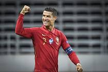 Cristiano Ronaldo je na sociálních sítí nejsledovanější sportovec světa