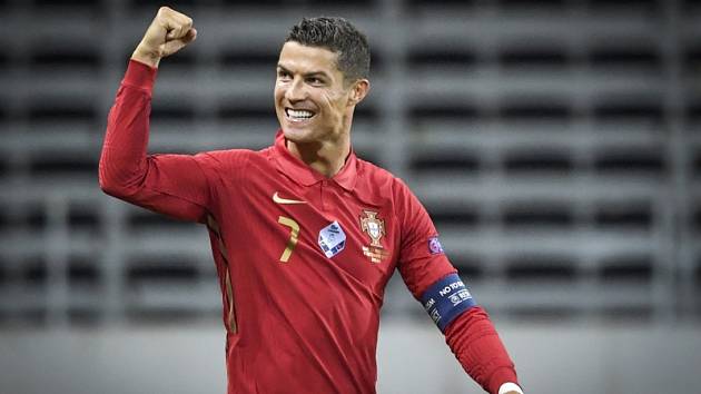 Cristiano Ronaldo je na sociálních sítí nejsledovanější sportovec světa