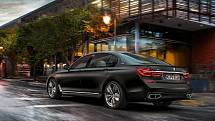 BMW M760Li xDrive.