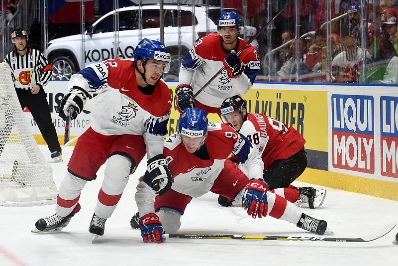 Bratislava 19.5.2019 - Mistrovství světa v Bratislavě - skupina B - Česko v bílém proti Rakousku v červeném