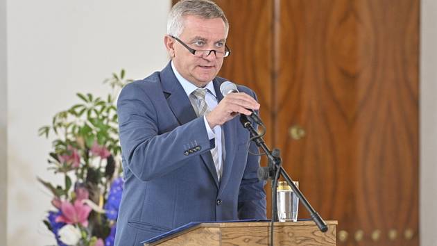 Briefing vedoucího Kanceláře prezidenta republiky Vratislava Mynáře ke zdravotnímu stavu prezidenta Miloše Zemana se konal 18. října 2021 na Pražském hradě