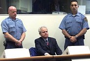 Slobodan Milošević u soudu v Haagu