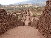 Pikillaqta, jedno z center, které vybudovala v jižní Americe kultura Wari, známá také jako Huarijská kultura.