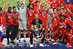 Fotbalisté Bayernu po triumfu v Lize mistrů