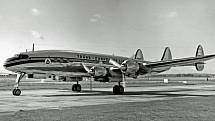 Letoun Lockheed L-1049C Super Constellation společnosti Tranc-Canada. Podobné letadlo bylo účastníkem kolize nad Grand Canyonem v roce 1956.