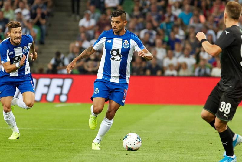 Záložník portugalského FC Porto Jesús Corona