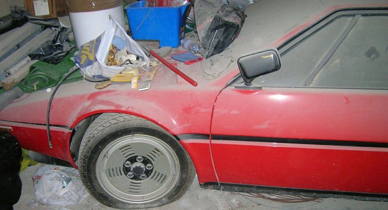 BMW M1 bylo na 34 let zapomenuto v garáži.