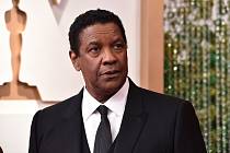 Denzel Washington na předávání Oscarů loni v březnu.  