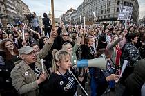 Tisíce lidí protestovaliy 9. dubna na pražském Václavském náměstí proti premiérovi Andreji Babišovi.