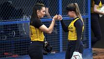 Momentky ze zápasů Snails Kunovice. Softball hrají muži i ženy