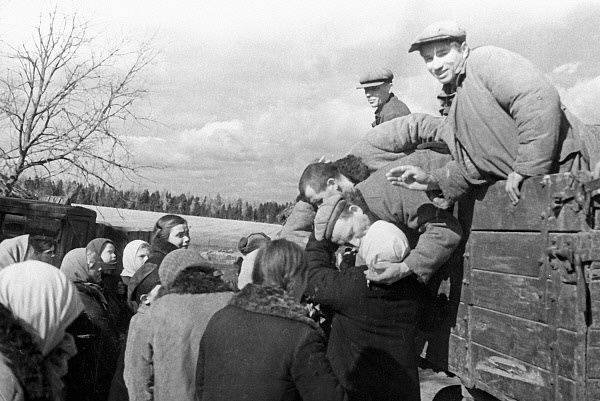 Odchod sovětských branců na frontu