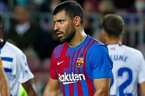 Útočník Barcelony Sergio Agüero.