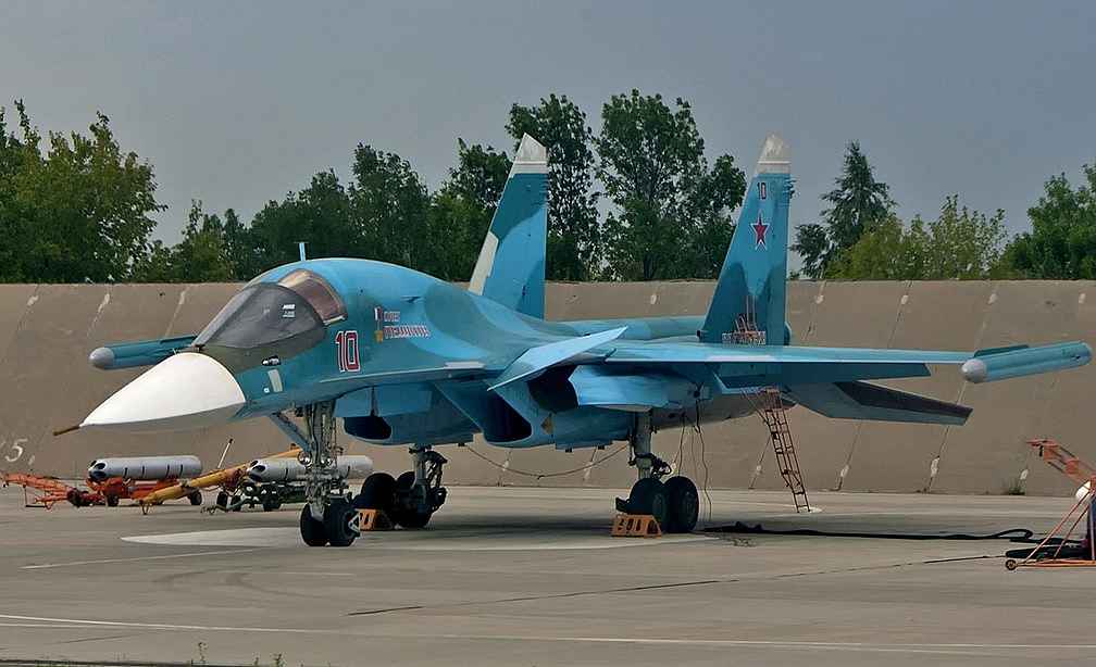 К какой авиации относится самолет су 34. Су 34. Су-34 бомбардировщик. RF-95070 Су-34.