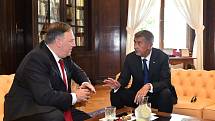 Premiér Andrej Babiš a Mike Pompeo