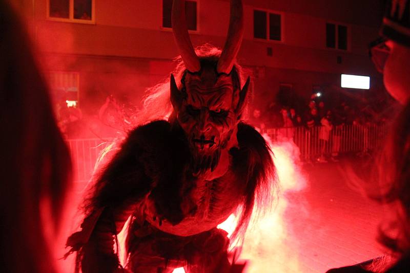 Děsivý krampus v Židlochovicích