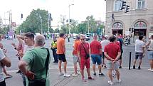 Fanoušci v ulicích Budapešti před zápasem českých fotbalistů s Nizozemskem.