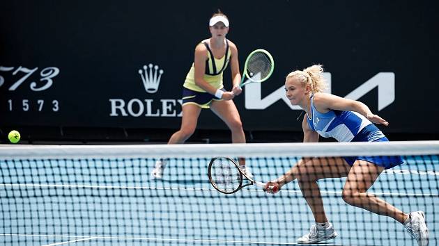 České tenistky Barbora Krejčíková a Kateřina Siniaková si zahrají v Melbourne další finále.