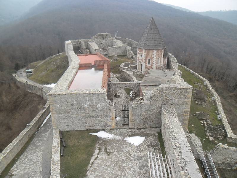 Už osm století stráží město Záhřeb malebný středověký hrad Medvedgrad.