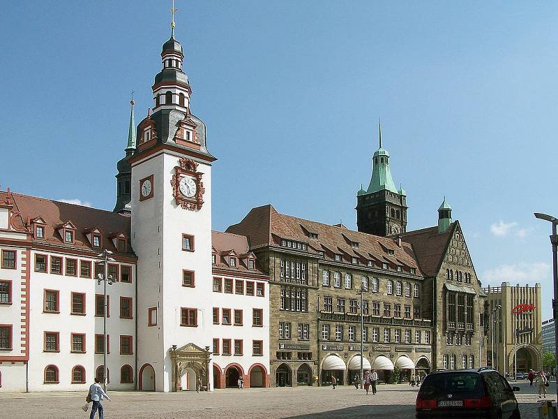 Stará a nová radnice v Chemnitzu
