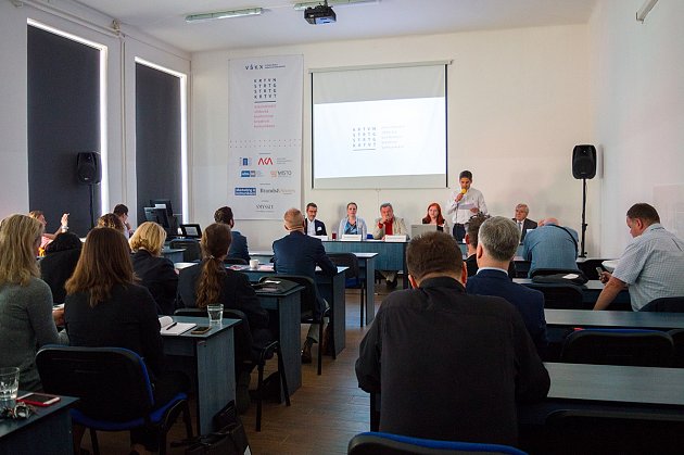 V rámci mezinárodní vědecké konference představila pražská Vysoká škola kreativní komunikace manifest za vyšší podporu kreativních odvětví v Česku.