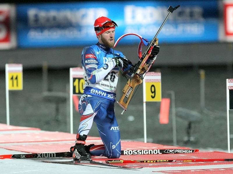 Michal Šlesingr na střelnici v Novém Městě na Moravě.