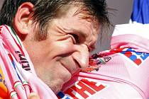 I po 19. etapě Denis Menčov udržel růžový trikot pro lídra slavného závodu Giro d'Italia.