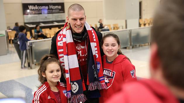 Zdeněk Ondrášek byl v Dallasu vřele přivítán fanoušky.