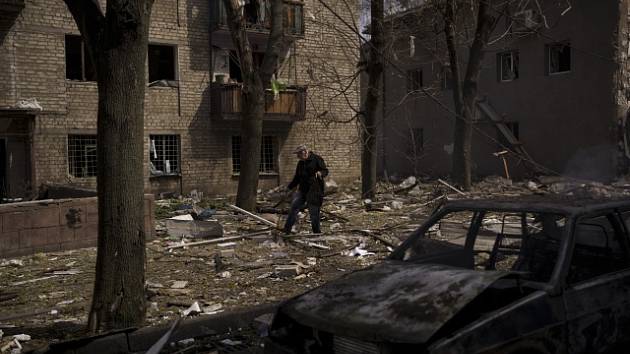 Ostřelování v ukrajinském Charkově, 16. dubna 2022.