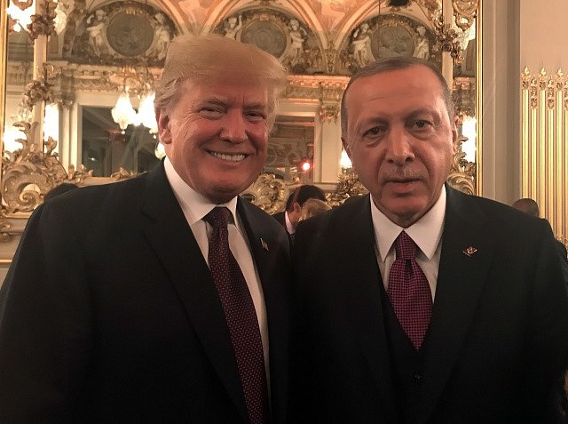 Donald Trump a Recep Tayyip Erdogan v Paříži