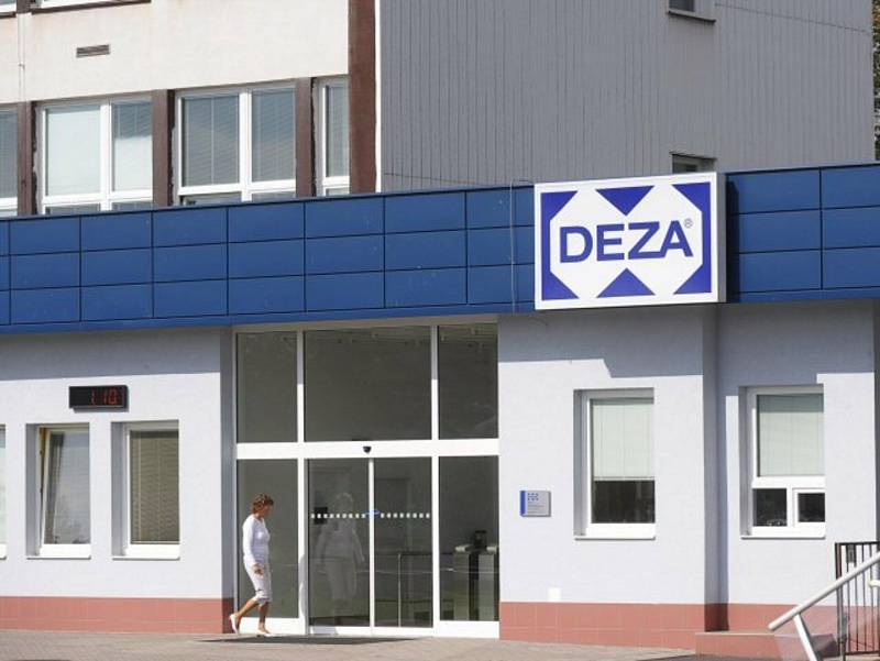 Výrobní areál chemičky Deza ve Valašském Meziříčí na Vsetínsku