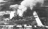 Vzducholoď T-34 Roma havarovala a vzplála po střetu s dráty vysokého napětí