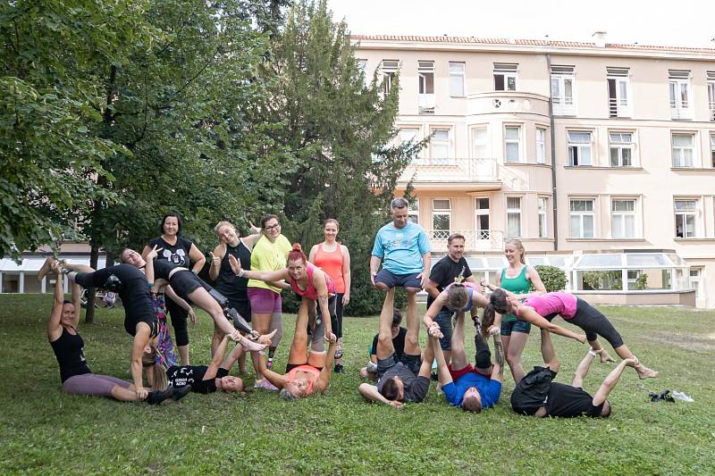 S protézami dokážou amputovaní lidé díky dobré rehabilitaci na Malvazinkách to, co zdraví lidé