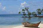 Pláž Radhanagar Beach v Indii se zařadila mezi seznam top světových pláží pro rok 2022. Turisté na ní oceňují čisté moře, krásné západy slunce i to, že je obklopená mangovníky.