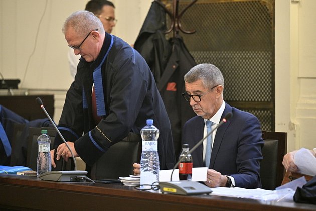 Čapí hnízdo: Soud zrušil zprošťující verdikt nad Babišem, kvůli závažným chybám