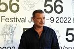 Americký herec Liev Schreiber na 56. ročníku Mezinárodního filmového festivalu v Karlových Varech.