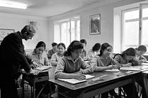 Mladé Vietnamky v odborném učilišti Chirana v Novém Městě na Moravě. Rok 1967