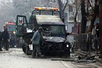 Při sebevražedném bombovém útoku na automobil turecké ambasády v Kábulu zahynuli dnes ráno dva lidé.