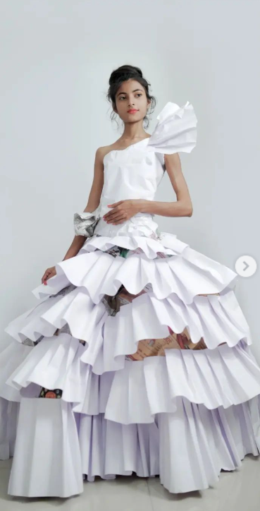 Svatební šaty z papíru