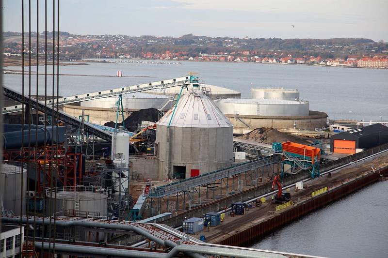 Osazování turbíny z plzeňské Doosan Škoda Power v dánské elektrárně Asnæs