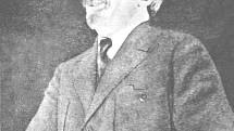 Lev Davidovič Trockij při projevu v březnu 1926