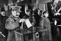 Josif Vissarionovič Stalin při volbách v roce 1937, uprostřed velké čistky