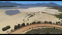 Hlavní zásobárnou vody je nádrž Theewaterskloof Dam za městem. Ta však už tři roky vysychá.