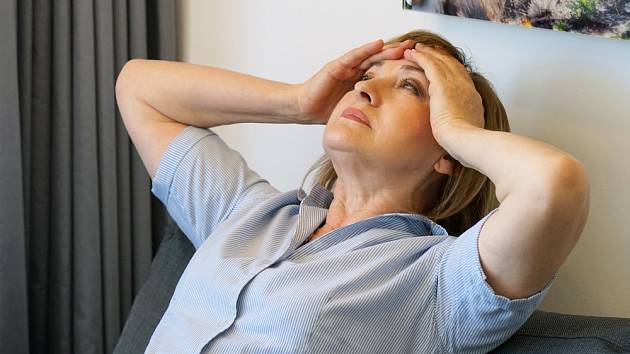 Spouštěči migrény mohou být stres, nadbytek či nedostatek spánku a pohybu, hormonální změny, intenzivní a dlouhodobé sluneční záření, prudké či blikající světlo, hluk, kouření, alkohol, antikoncepce a řada dalších.