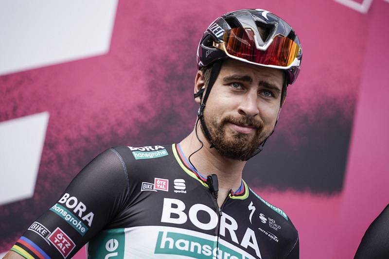 Cyklista Peter Sagan dostal pokutu 5000 eur za incident, při němž v době přísných covidových restrikcí porušil zákaz vycházení.