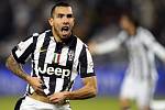 Kanonýr Juventusu Turín Carlos Tévez.