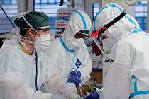 Ochranné pláště ze skautské dílny využívají lékaři v nemocnicích v celém Jihomoravském kraji.